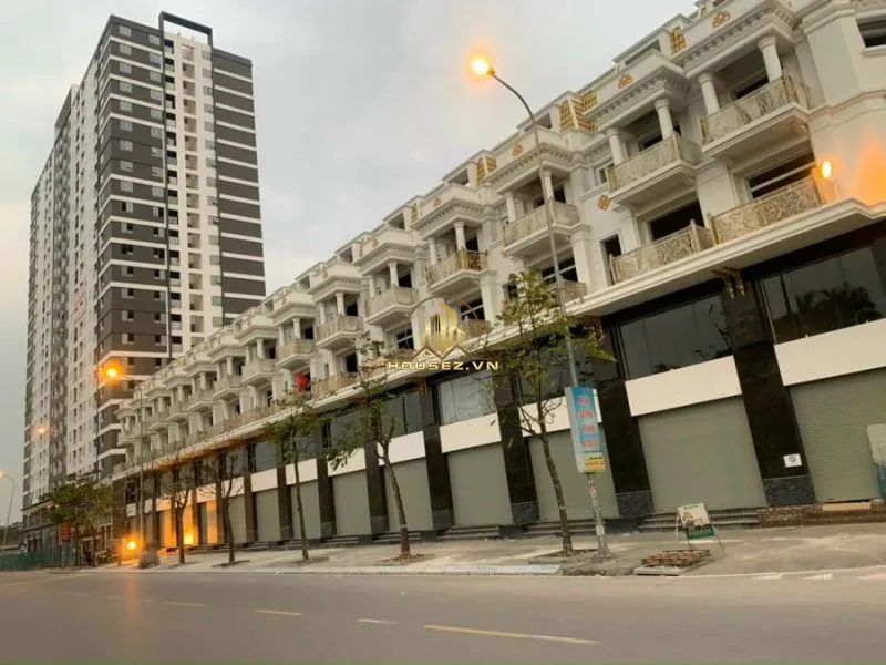 Hình ảnh dự án AQH Riverside nằm trên mặt tiền đường Nam Đuống, thuộc tổ 18, phường Thượng Thanh (nay thường gắn với địa bàn phường Việt Hưng), quận Long Biên, Hà Nội
