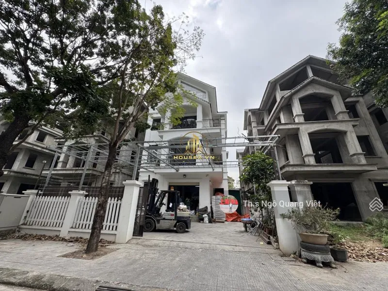 Hình ảnh dự án Biệt thự Phương Viên Viên nằm trong lõi khu đô thị Mailand Hanoi City (Splendora Bắc An Khánh). Vị trí tọa lạc tại thôn Phương Viên, xã Song Phương, huyện Hoài Đức (nay là xã Sơn Đồng), thành phố Hà Nội