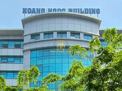 Hoàng Ngọc Building tọa lạc tại Số 4, Ngõ 82 Dịch Vọng Hậu (hoặc số 5, ngõ 72 Trần Thái Tông), phường Dịch Vọng Hậu, quận Cầu Giấy, Hà Nội - 2