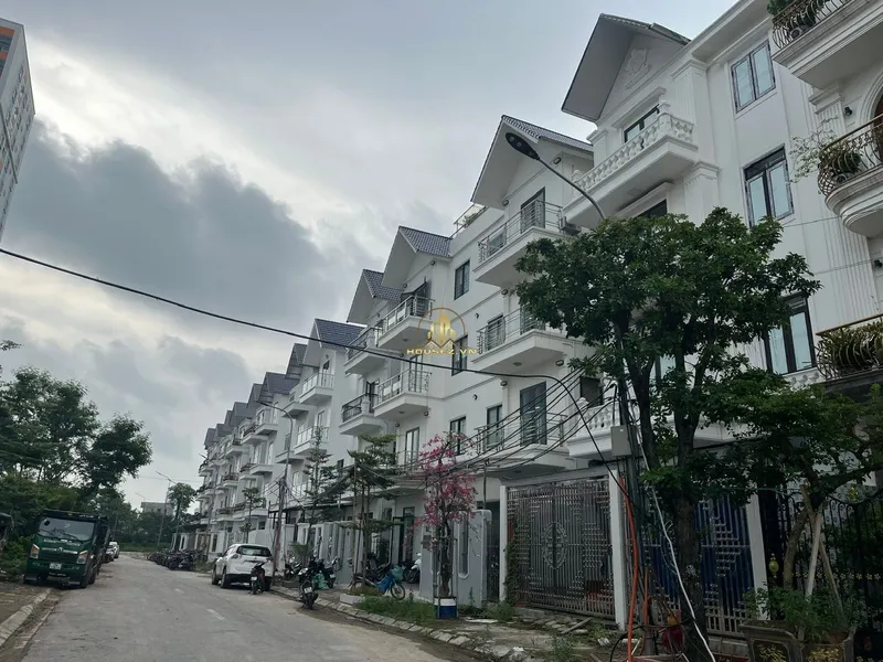 Hình ảnh dự án Khu biệt thự nhà vườn Apromaco  (hay còn gọi là Shop Villas Apromaco Đền Lừ) tọa lạc tại ô đất ĐNV2 thuộc khu di dân Đền Lừ III, phường Hoàng Văn Thụ, quận Hoàng Mai, Hà Nội