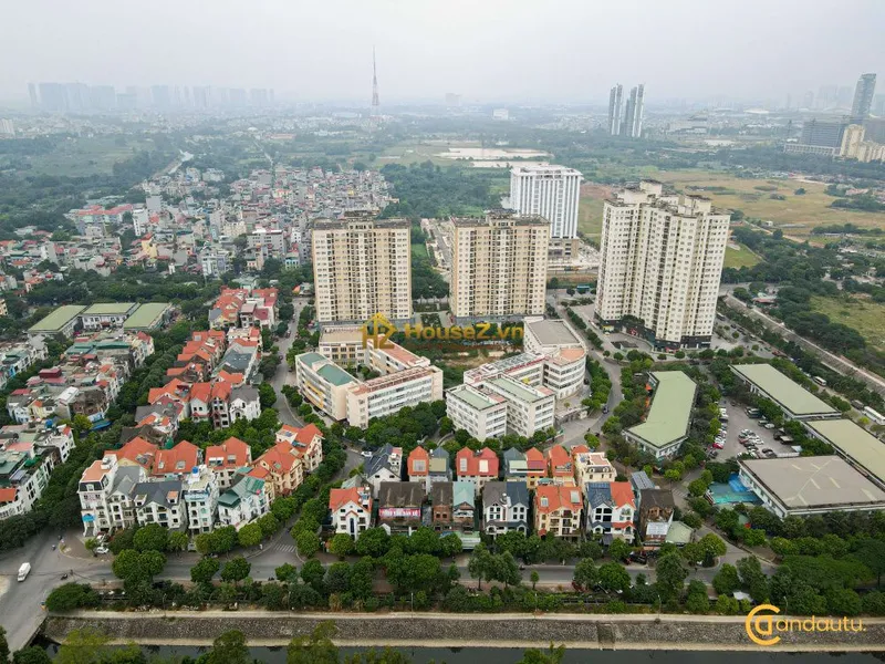 Hình ảnh dự án Khu đô thị Trung Văn - Vinaconex 3 Dự án Khu đô thị Trung Văn - Vinaconex 3 nằm trên mặt đường Tố Hữu (Lê Văn Lương kéo dài), thuộc phường Trung Văn, quận Nam Từ Liêm, thành phố Hà Nội