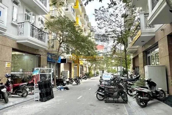 Liền kề 96 Nguyễn Huy Tưởng