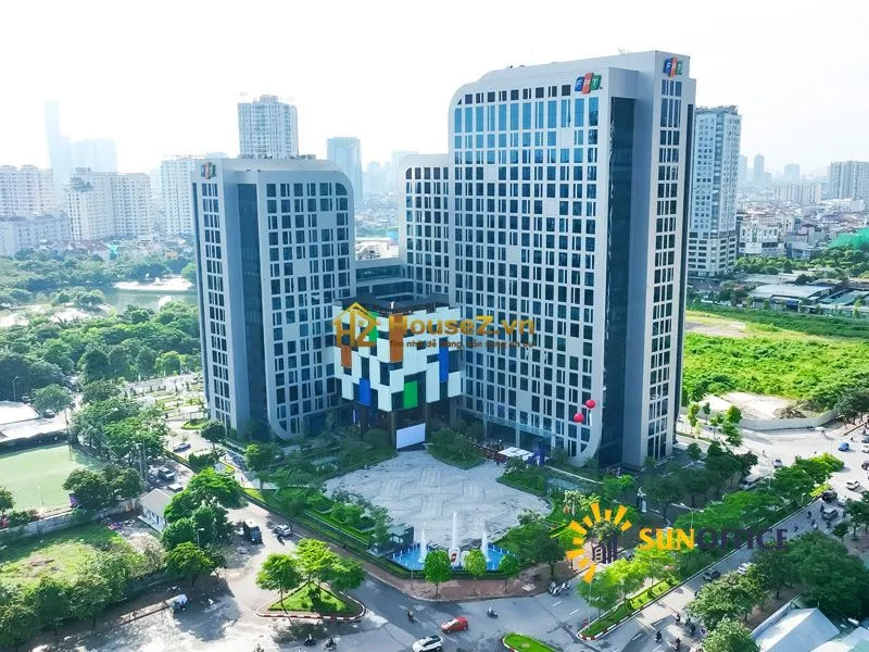 Hình ảnh dự án Tập đoàn FPT có hai tòa nhà văn phòng lớn và nổi bật nhất là FPT Tower (trụ sở chính mới) và FPT Building (tòa nhà cũ tại phố Duy Tân)
