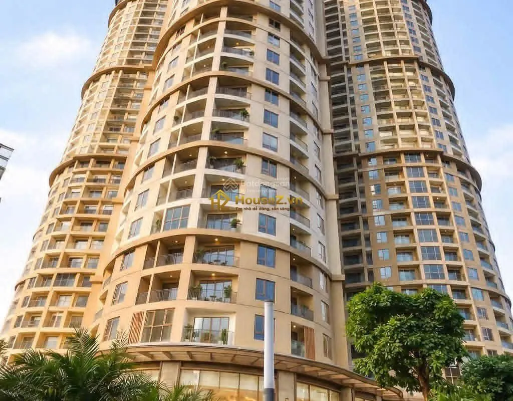 Chính chủ cần tiền bán gấp! Chỉ 83tr/m2 căn hộ cao cấp 3 ngủ tại The Queen 360 Giải Phóng