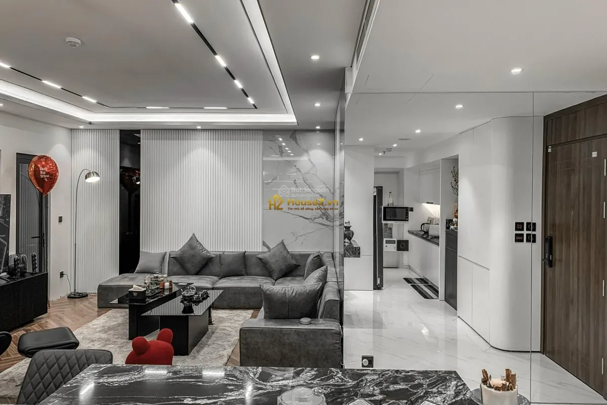 🔥 Chính chủ bán gấp căn góc Hei Tower – 132m², 3PN, ban công Đông Nam | Sổ đỏ | 10 tỷ